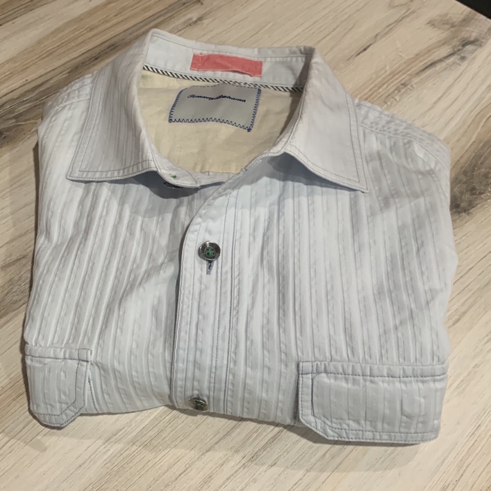 A3️⃣ Tommy Bahama Casual Button Down Shirt Lg - Picture 2 of 9